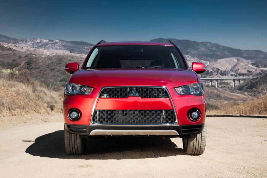  Mitsubishi Outlander 2010 года  (фото 13 из 28)